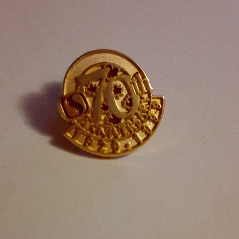 Gold Safeway 70th Anniversary Lapel Pin 1999